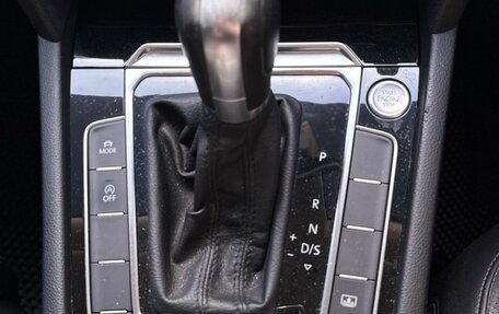Volkswagen Passat B8 рестайлинг, 2015 год, 1 299 177 рублей, 22 фотография