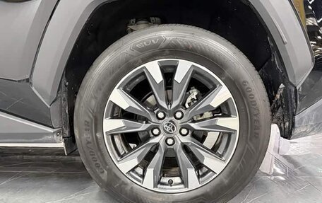 Toyota RAV4, 2026 год, 4 270 000 рублей, 19 фотография