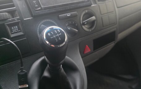 Volkswagen Transporter T5 рестайлинг, 2008 год, 900 000 рублей, 10 фотография