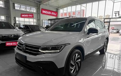 Volkswagen Tiguan II, 2023 год, 2 180 000 рублей, 1 фотография