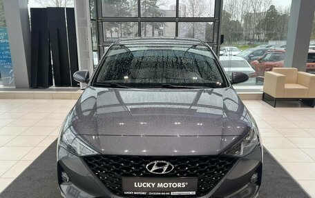 Hyundai Solaris II рестайлинг, 2021 год, 1 495 000 рублей, 2 фотография