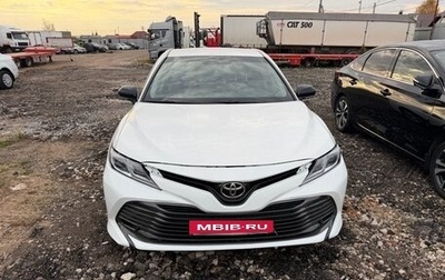 Toyota Camry, 2018 год, 1 650 000 рублей, 1 фотография