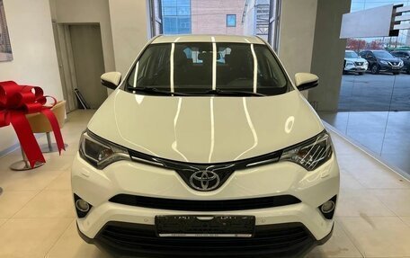 Toyota RAV4, 2018 год, 2 550 000 рублей, 2 фотография
