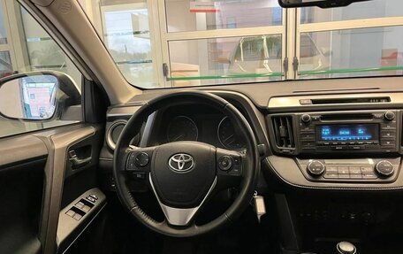 Toyota RAV4, 2018 год, 2 550 000 рублей, 8 фотография