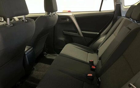 Toyota RAV4, 2018 год, 2 550 000 рублей, 9 фотография