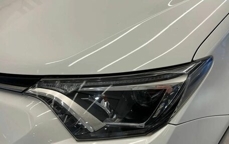 Toyota RAV4, 2018 год, 2 550 000 рублей, 14 фотография