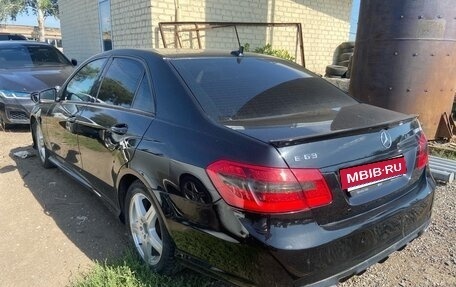 Mercedes-Benz E-Класс, 2011 год, 959 000 рублей, 3 фотография