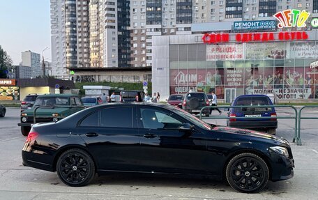 Mercedes-Benz E-Класс, 2018 год, 3 300 000 рублей, 4 фотография