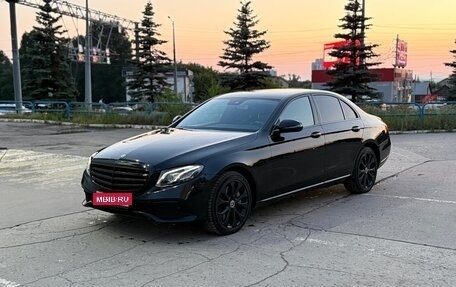 Mercedes-Benz E-Класс, 2018 год, 3 300 000 рублей, 1 фотография