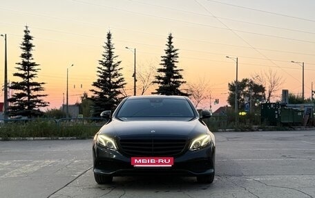 Mercedes-Benz E-Класс, 2018 год, 3 300 000 рублей, 2 фотография
