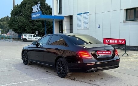 Mercedes-Benz E-Класс, 2018 год, 3 300 000 рублей, 7 фотография