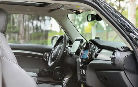 MINI Hatch, 2023 год, 1 870 000 рублей, 11 фотография