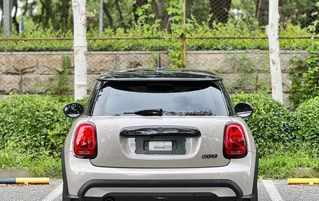 MINI Hatch, 2023 год, 1 870 000 рублей, 5 фотография