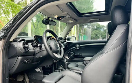 MINI Hatch, 2023 год, 1 870 000 рублей, 8 фотография
