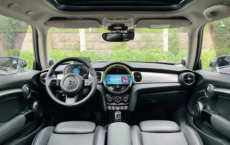 MINI Hatch, 2023 год, 1 870 000 рублей, 12 фотография