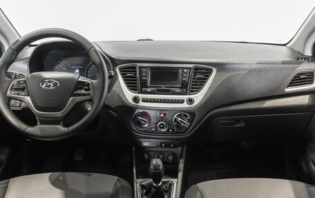 Hyundai Solaris II рестайлинг, 2018 год, 899 700 рублей, 6 фотография