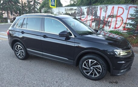 Volkswagen Tiguan II, 2018 год, 2 750 000 рублей, 3 фотография