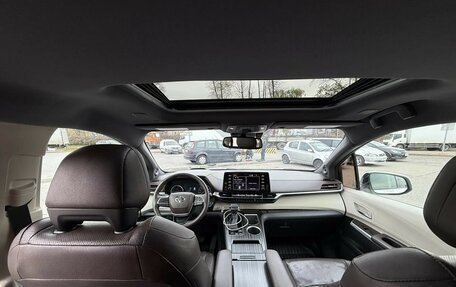 Toyota Sienna, 2021 год, 5 200 000 рублей, 16 фотография