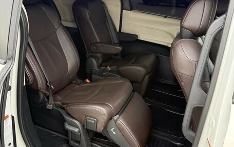 Toyota Sienna, 2021 год, 5 200 000 рублей, 22 фотография