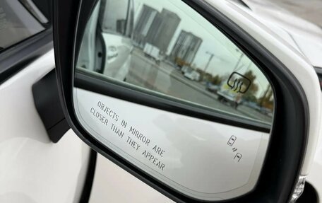 Toyota Sienna, 2021 год, 5 200 000 рублей, 24 фотография