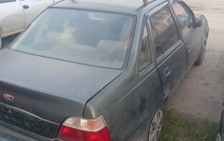 Daewoo Nexia I рестайлинг, 2004 год, 40 000 рублей, 4 фотография