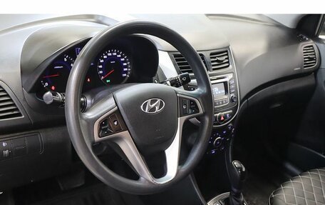 Hyundai Solaris II рестайлинг, 2015 год, 1 249 000 рублей, 6 фотография
