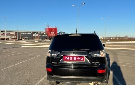 Mitsubishi Outlander III рестайлинг 3, 2008 год, 1 200 000 рублей, 16 фотография