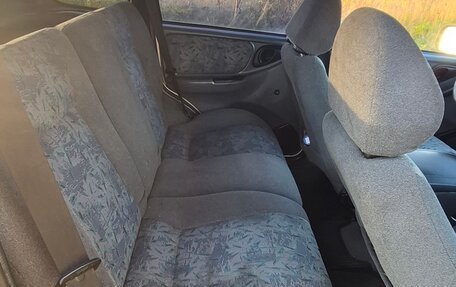 Chevrolet Niva I рестайлинг, 2004 год, 215 000 рублей, 8 фотография