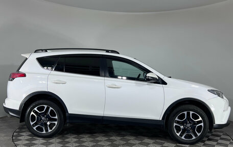 Toyota RAV4, 2018 год, 1 950 000 рублей, 4 фотография