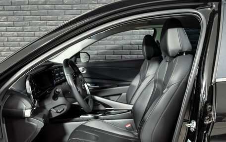 Hyundai Elantra, 2023 год, 2 140 000 рублей, 10 фотография