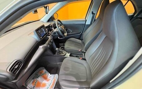 Toyota Yaris Cross, 2022 год, 1 417 009 рублей, 11 фотография