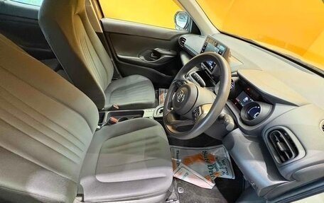 Toyota Yaris Cross, 2022 год, 1 417 009 рублей, 13 фотография
