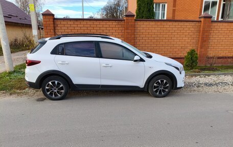 KIA Rio IV, 2022 год, 1 815 000 рублей, 2 фотография