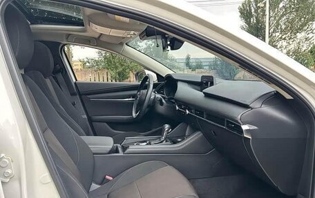 Mazda 3, 2023 год, 1 840 000 рублей, 8 фотография