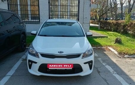KIA Rio IV, 2018 год, 850 000 рублей, 3 фотография