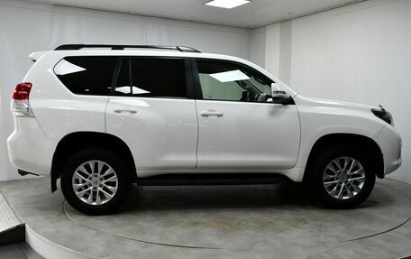 Toyota Land Cruiser Prado 150 рестайлинг, 2011 год, 2 720 000 рублей, 3 фотография
