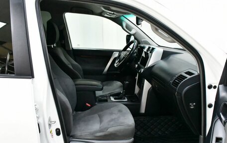 Toyota Land Cruiser Prado 150 рестайлинг, 2011 год, 2 720 000 рублей, 8 фотография