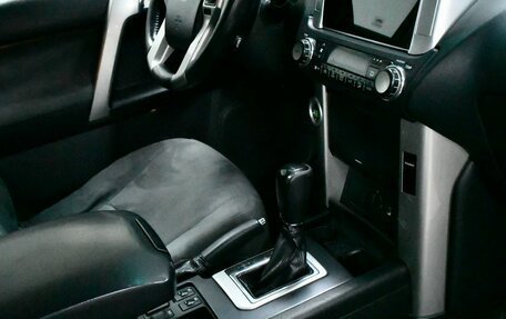 Toyota Land Cruiser Prado 150 рестайлинг, 2011 год, 2 720 000 рублей, 11 фотография