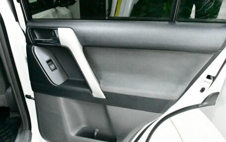 Toyota Land Cruiser Prado 150 рестайлинг, 2011 год, 2 720 000 рублей, 14 фотография