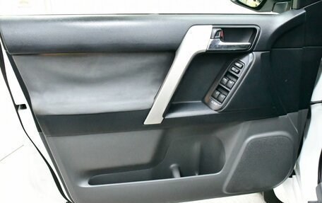 Toyota Land Cruiser Prado 150 рестайлинг, 2011 год, 2 720 000 рублей, 22 фотография