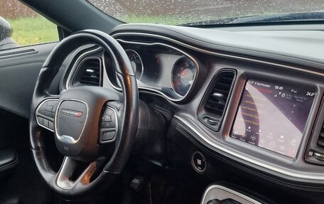Dodge Challenger III рестайлинг 2, 2020 год, 4 670 000 рублей, 7 фотография