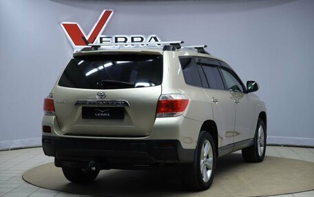 Toyota Highlander III, 2011 год, 1 350 000 рублей, 5 фотография