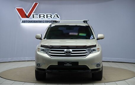 Toyota Highlander III, 2011 год, 1 350 000 рублей, 2 фотография