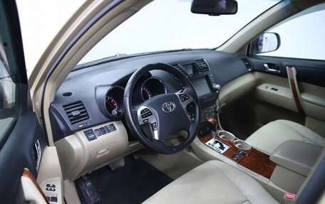 Toyota Highlander III, 2011 год, 1 350 000 рублей, 11 фотография