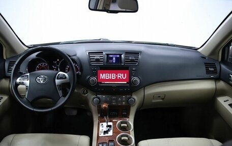 Toyota Highlander III, 2011 год, 1 350 000 рублей, 17 фотография