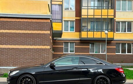 Mercedes-Benz E-Класс, 2012 год, 1 350 000 рублей, 2 фотография