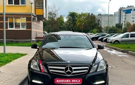 Mercedes-Benz E-Класс, 2012 год, 1 350 000 рублей, 8 фотография