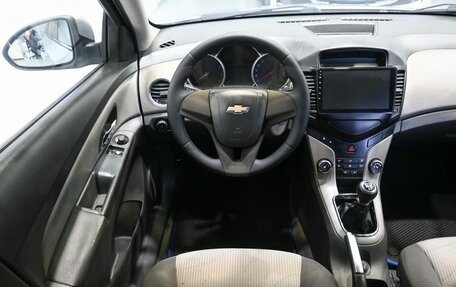 Chevrolet Cruze II, 2010 год, 629 900 рублей, 11 фотография