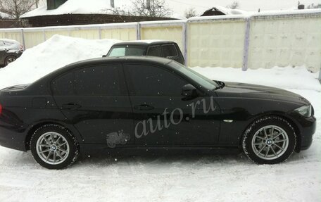BMW 3 серия, 2011 год, 730 000 рублей, 9 фотография