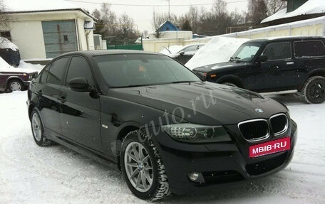 BMW 3 серия, 2011 год, 730 000 рублей, 2 фотография